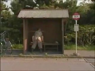 Japanisch liebhaber bei bus aufhören