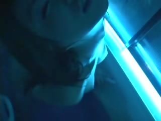 Giovanissima giapponese masturbare in bagno video