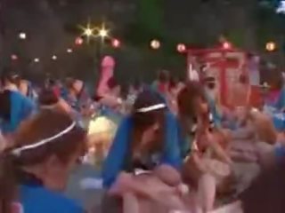 Japán szex csipesz csipesz festival